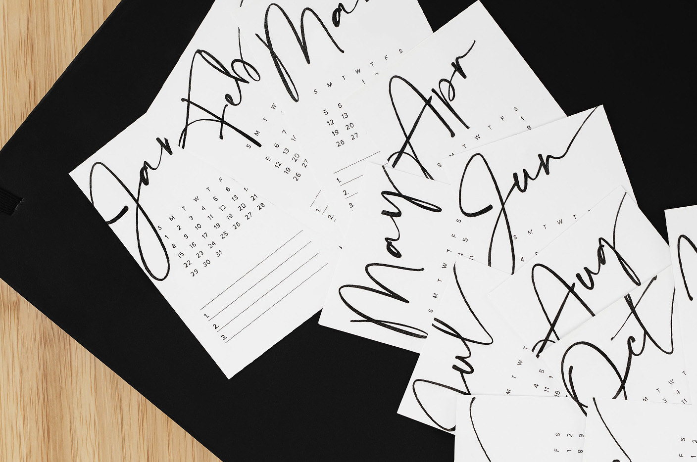 image of calendar papers